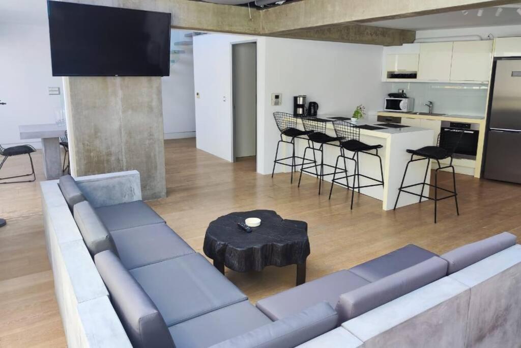 Gazi Pool House Apartment Атина Екстериор снимка