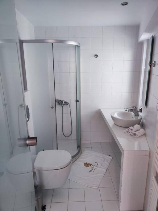 Gazi Pool House Apartment Атина Екстериор снимка
